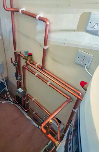 https://plumberinglewood.com.au/uploads/2025/06/hot-water-301986.jpg